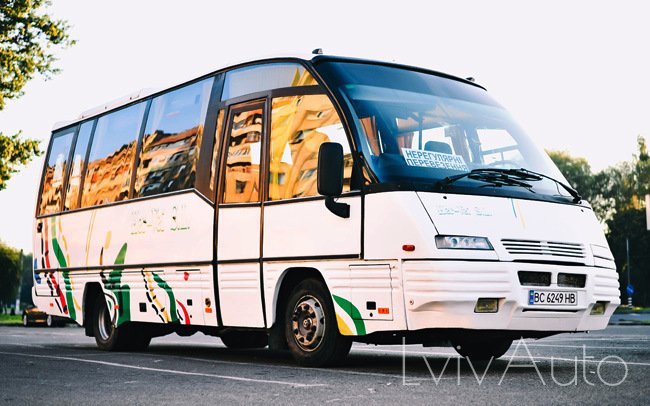 Автобус Iveco Mago